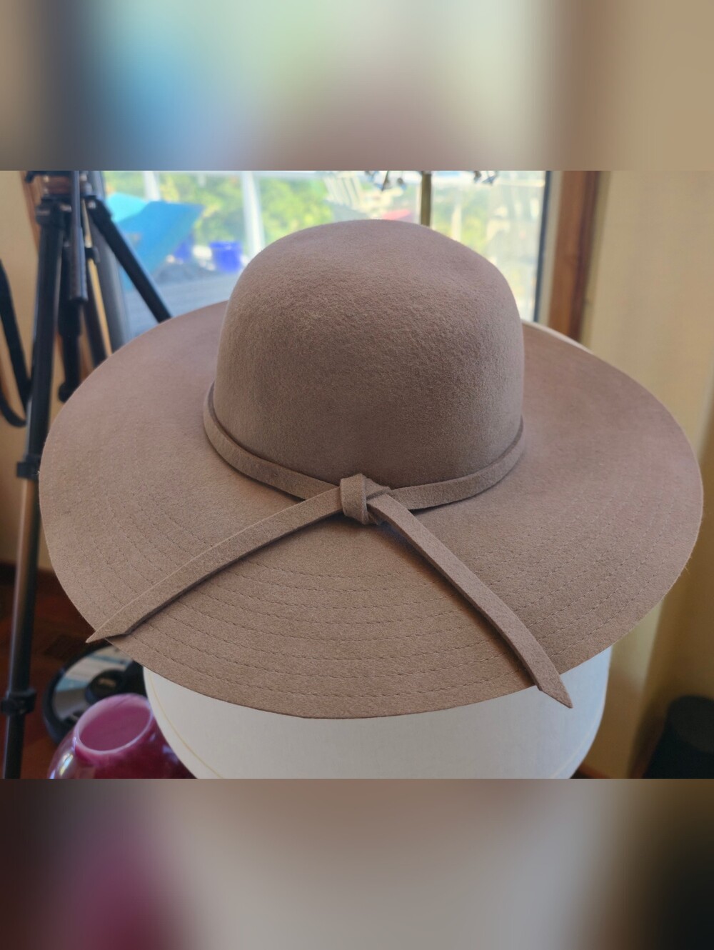 100% Wool Hat In Taupe O/S - Picture 2 of 10